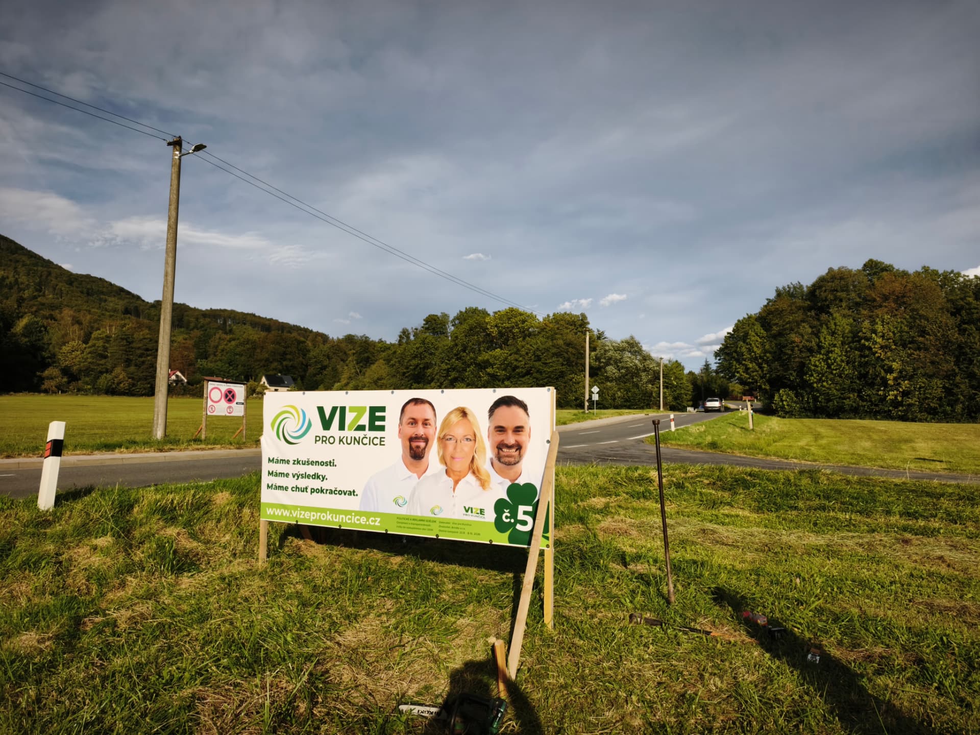 Billboard Vize pro Kunčice v okolí obce.